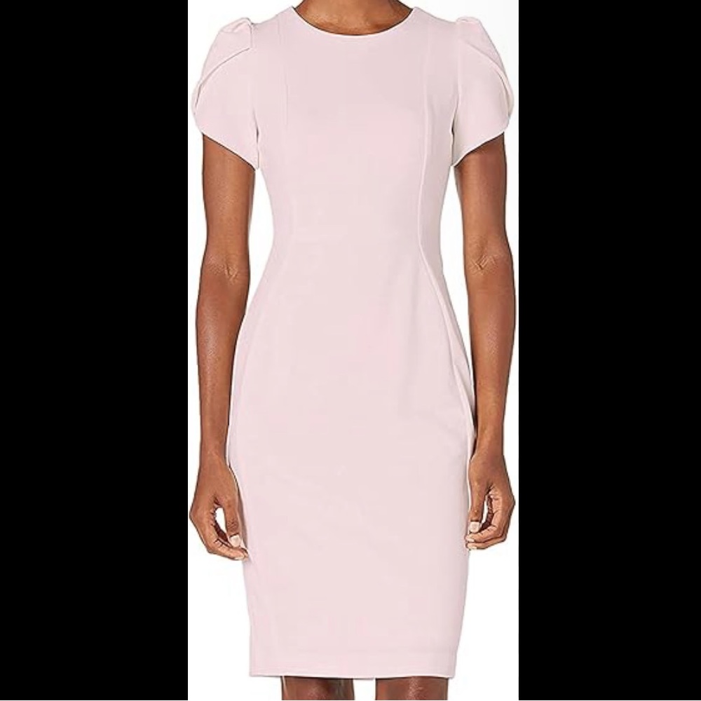 NWT Calvin Klein Size 4 exposed zipper closure in the back tulip sleeves